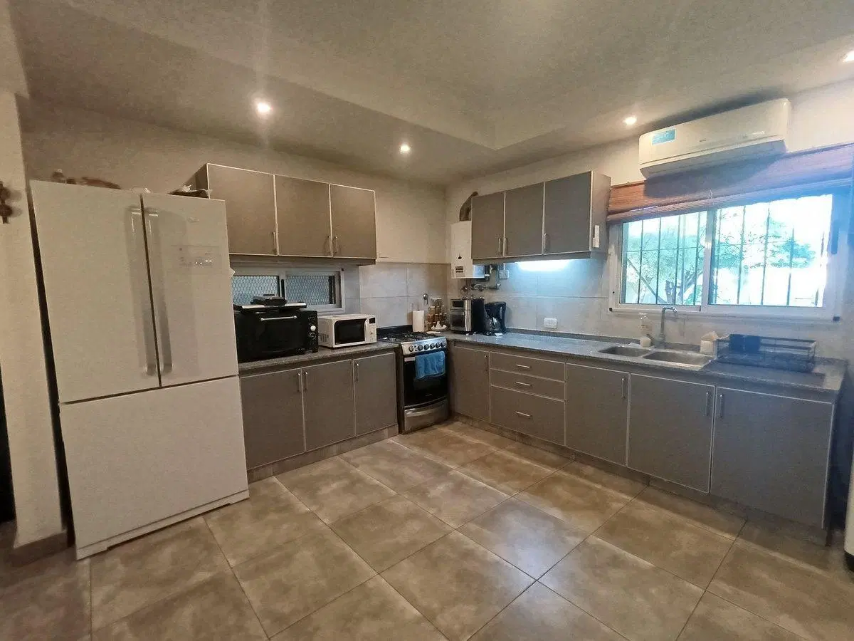 VENTA CASA 5 AMBIENTES PILETA DON TORCUATO 5