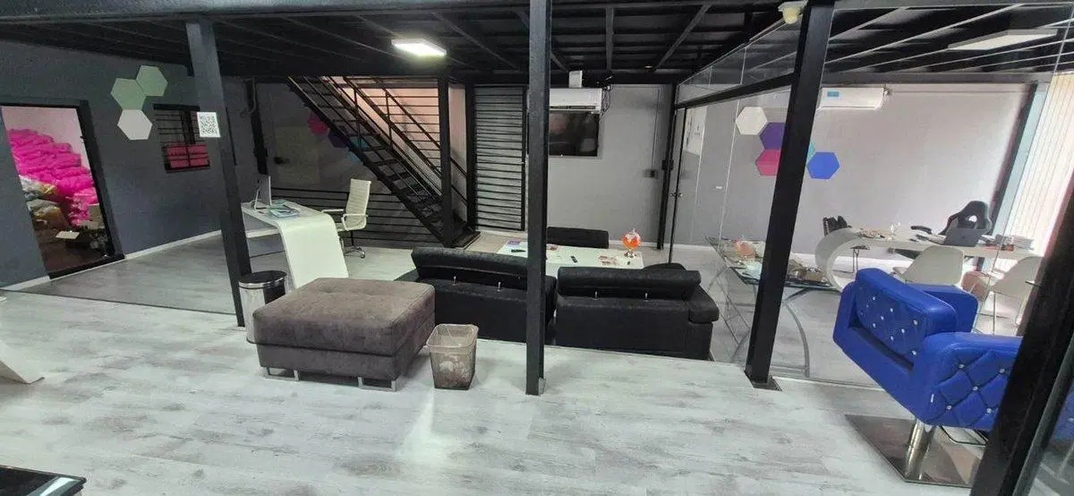 Venta Galpon Deposito con Oficinas en Villa Lynch 5
