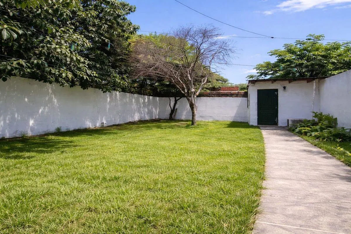 VENTA CASA VILLA DE MAYO, 300 M2, FINANCIA 3