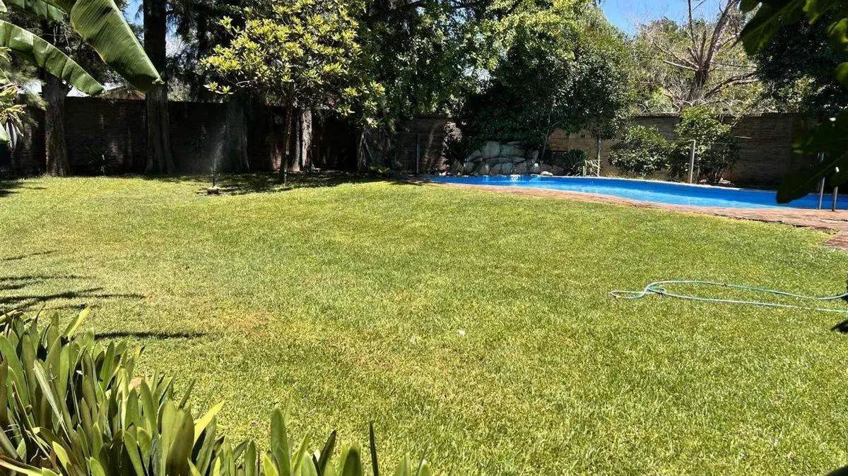 VENTA DE CASA QUINTA EN GARIN 8