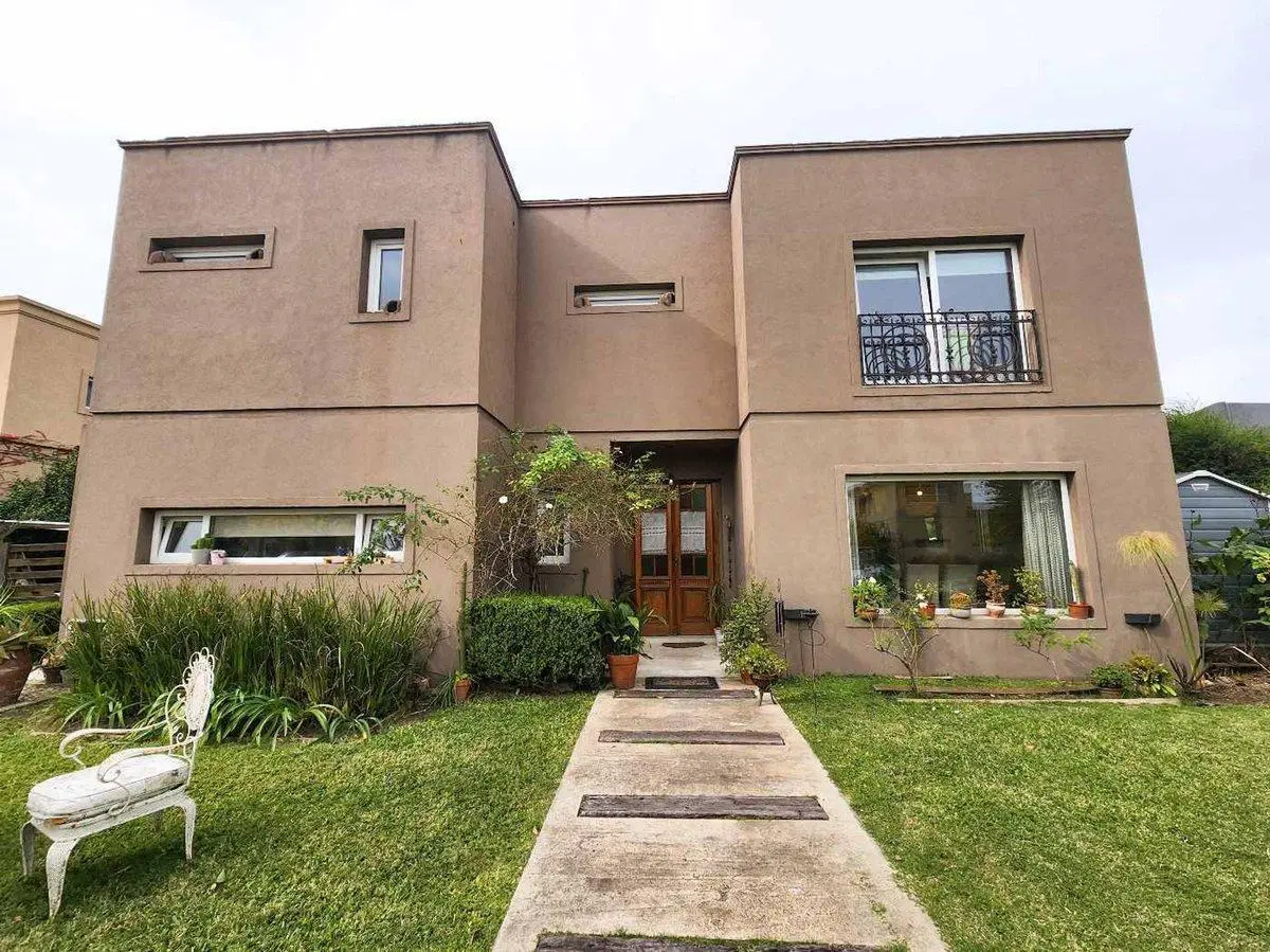 Alquiler anual casa amoblada Sta Teresa Villanueva 4