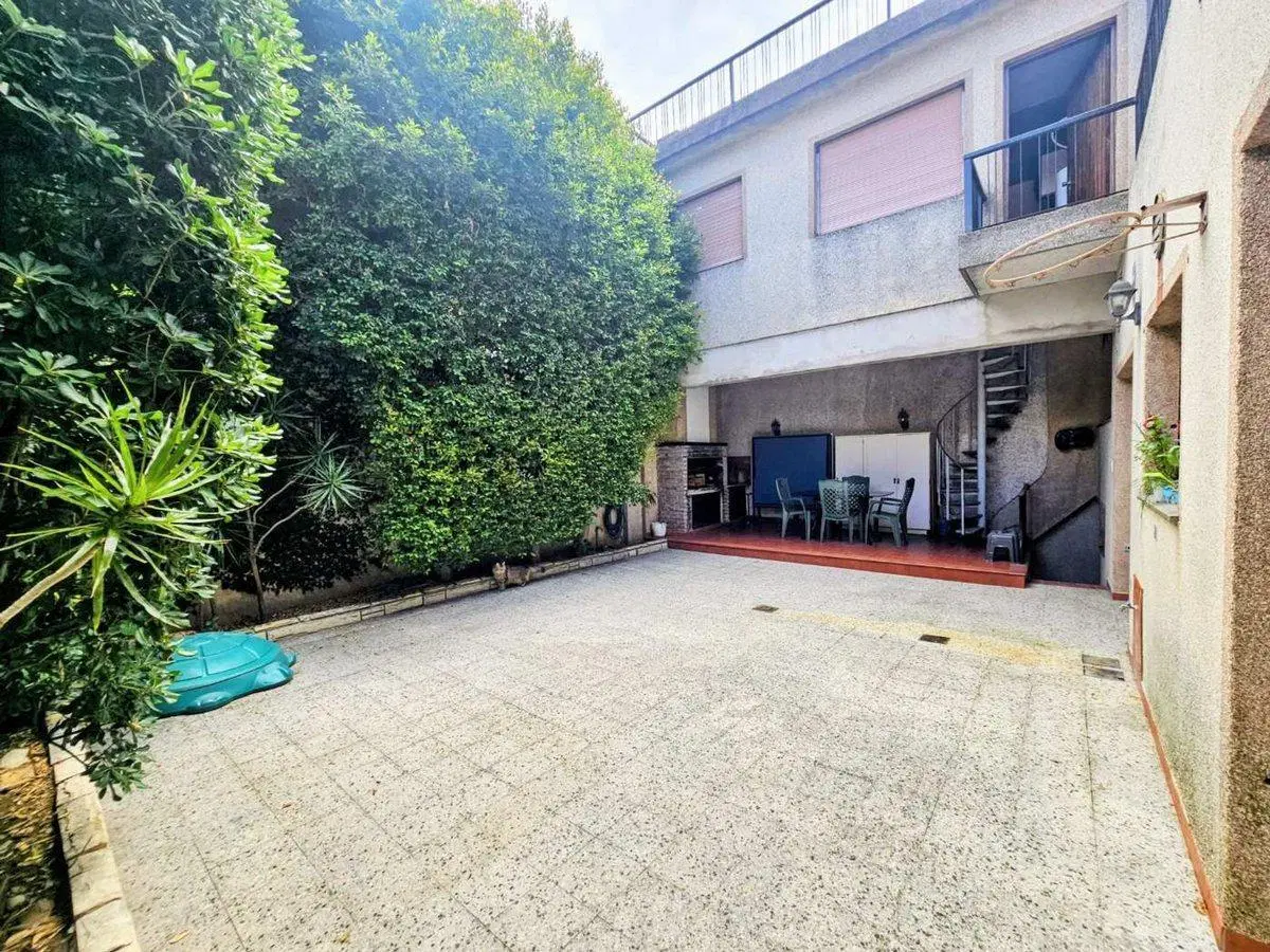 VENTA CASA 5 AMBIENTES V. BALLESTER APTO CREDITO 4