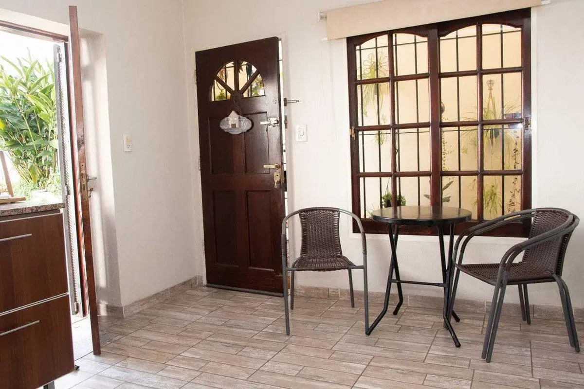 VENTA CASA 5 AMB. CON PILETA V. BALLESTER 5