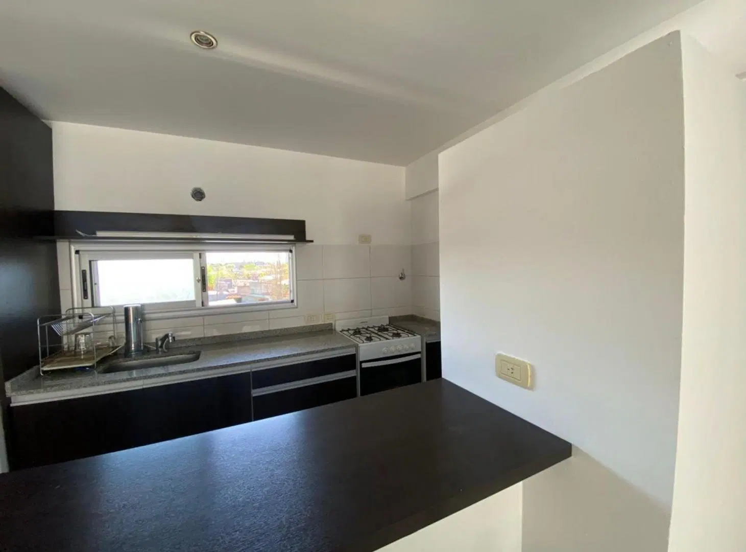 ALQUILER DEPTO 2 AMBIENTES CON BALCON / COCHERA 2