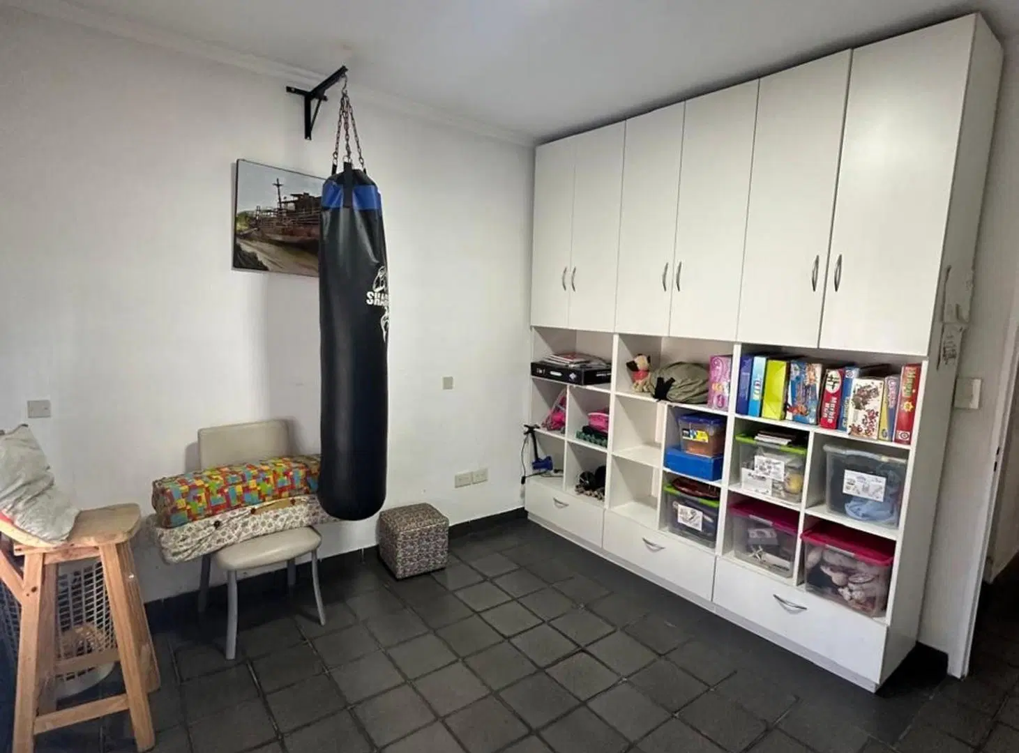 VENTA DE CASA 7 AMBIENTES EN 2 PLANTAS CON COCHERA 5