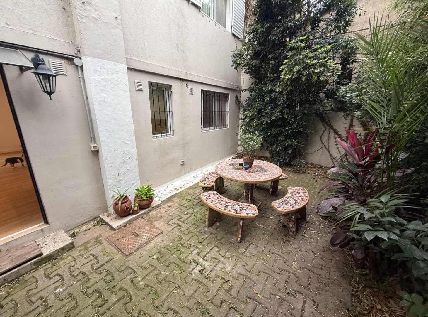 Alquiler dos ambientes La Lucila con patio en PB 5