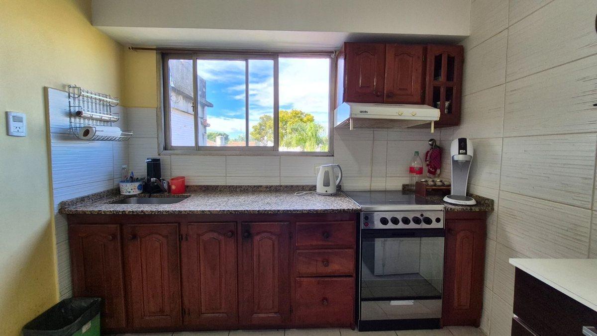 Foto de VENTA DEPARTAMENTO 2 AMBIENTES COCHERA S/ EXPENSAS, imagen 2