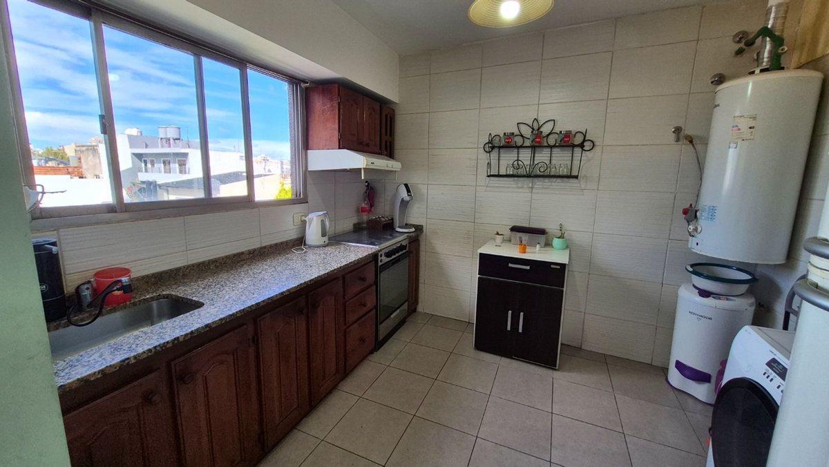 Foto de VENTA DEPARTAMENTO 2 AMBIENTES COCHERA S/ EXPENSAS, imagen 4