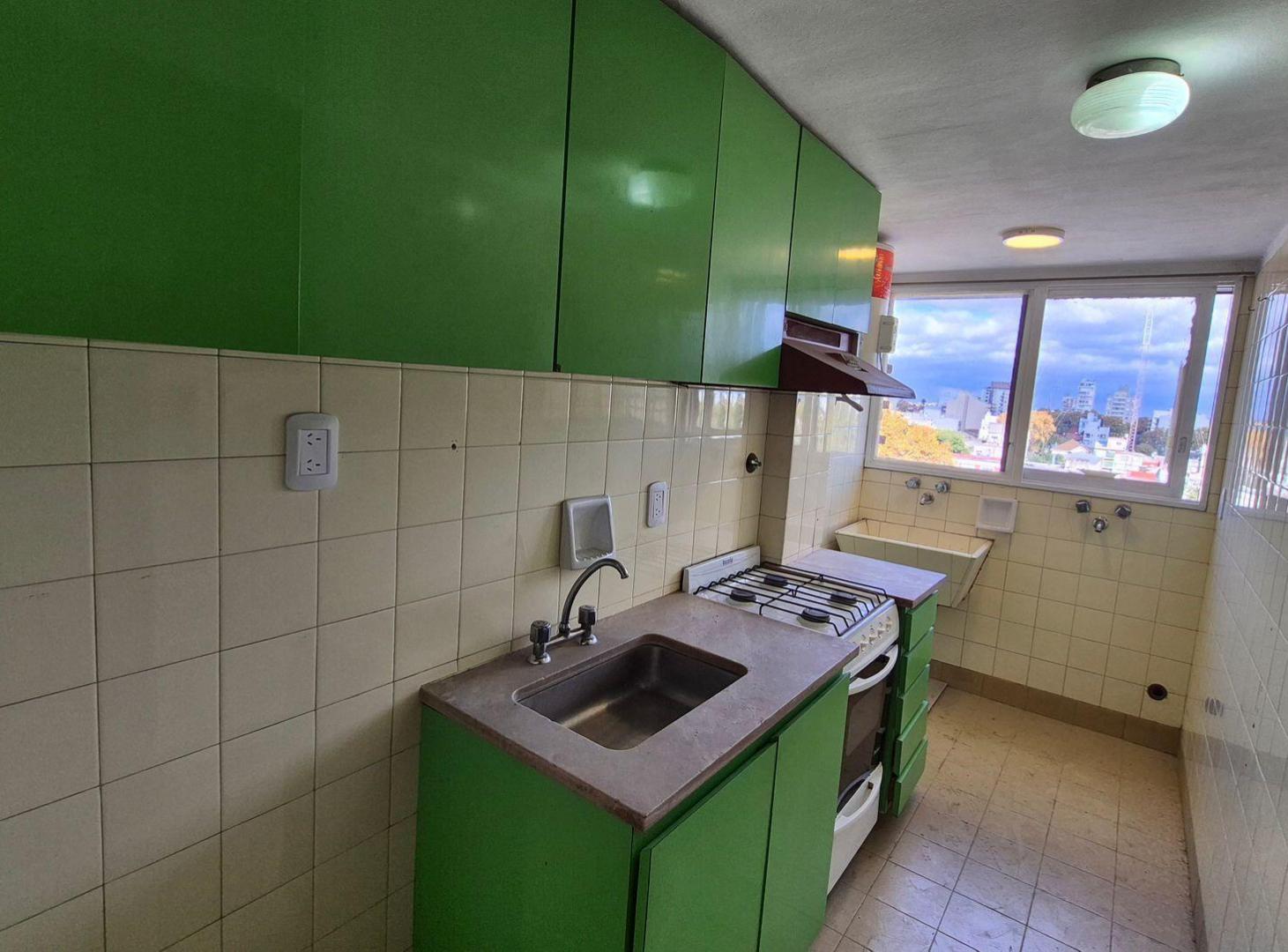 Foto de VENTA DEPARTAMENTO 2 AMBIENTES EN VILLA BALLESTER, imagen 2