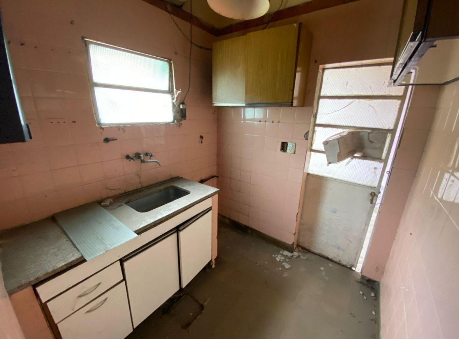 Foto de VENTA CASA 3 AMB.COCHERA A RECICLAR APTO CREDITO., imagen 2