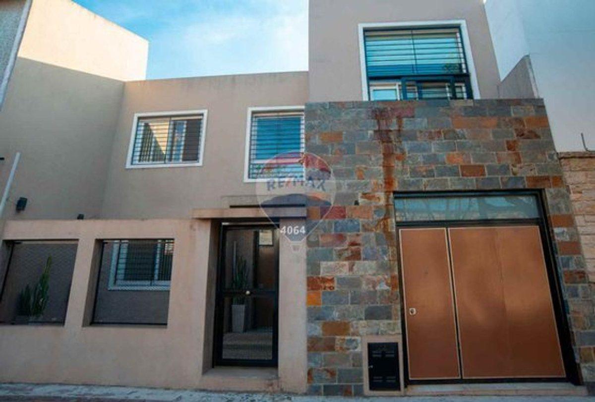 Foto de VENTA CASA 4 AMB EN OLIVOS CON PILETA Y QUINCHO, imagen 2