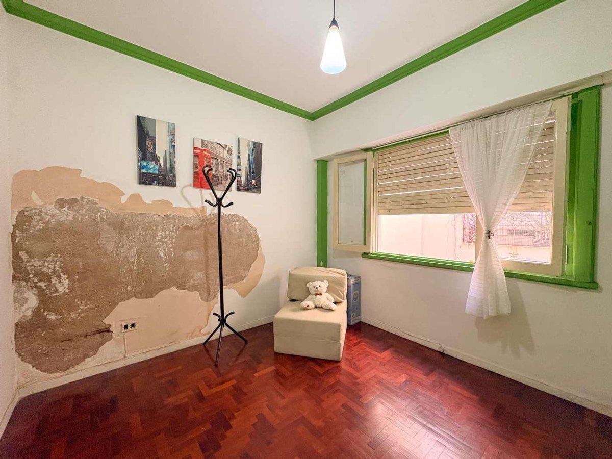 Foto de Venta 3 ambientes en Coghlan sobre avenida., imagen 2