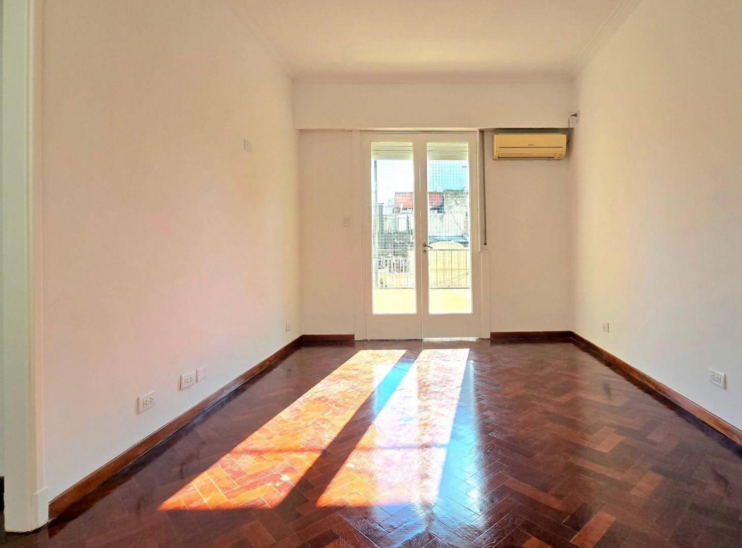 Foto de Departamento En Venta 3 Amb Almagro Refaccionado!, imagen 2