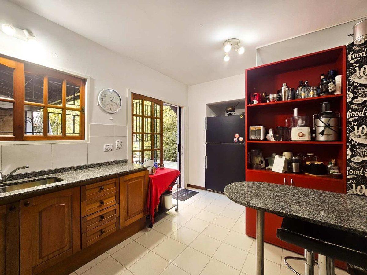 Foto de Casa en venta 6 amb Victoria doble cochera, imagen 3