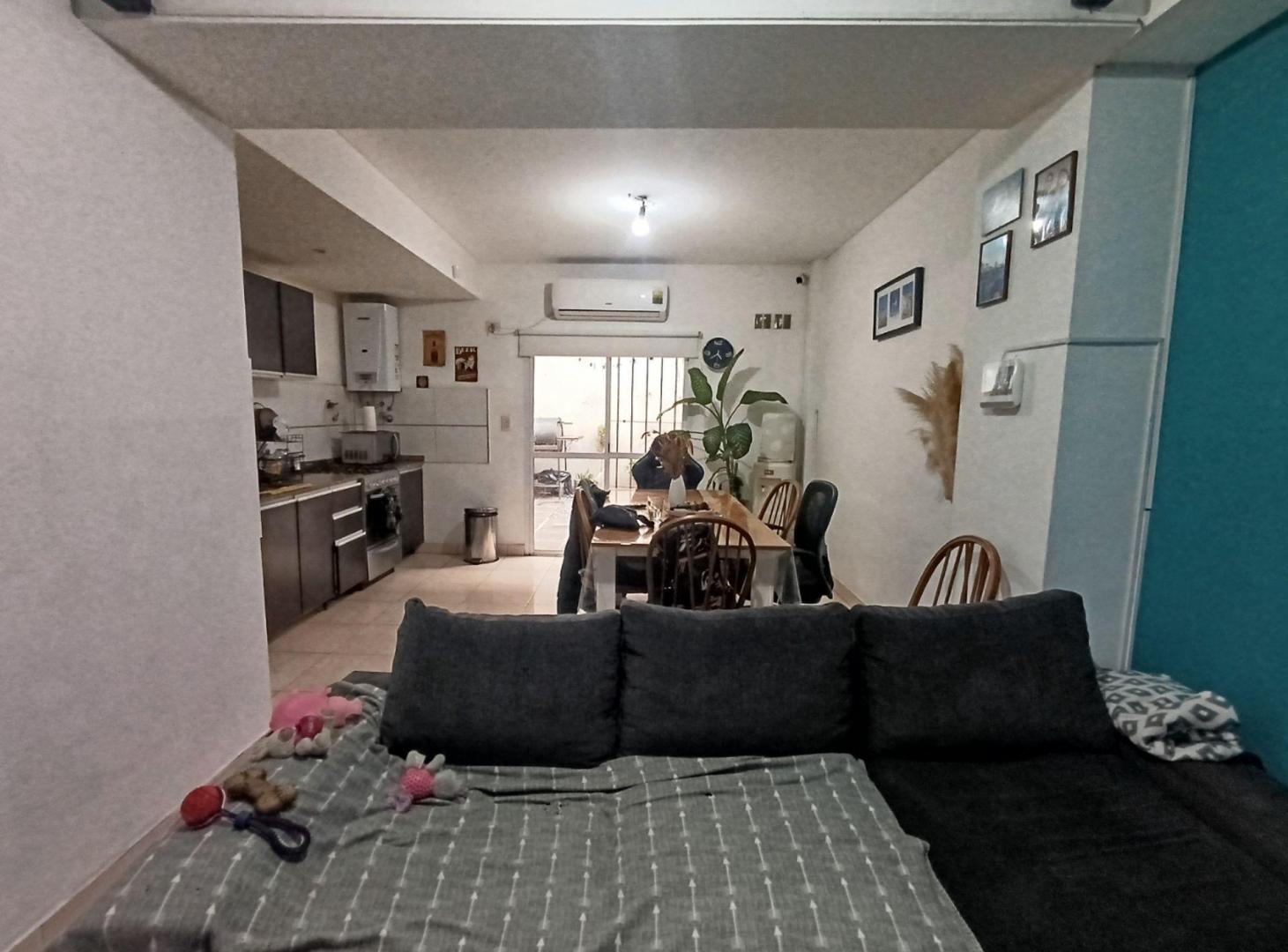 Foto de VENTA PH 2 AMB PB GARAGE Y PATIO SARANDI, imagen 5