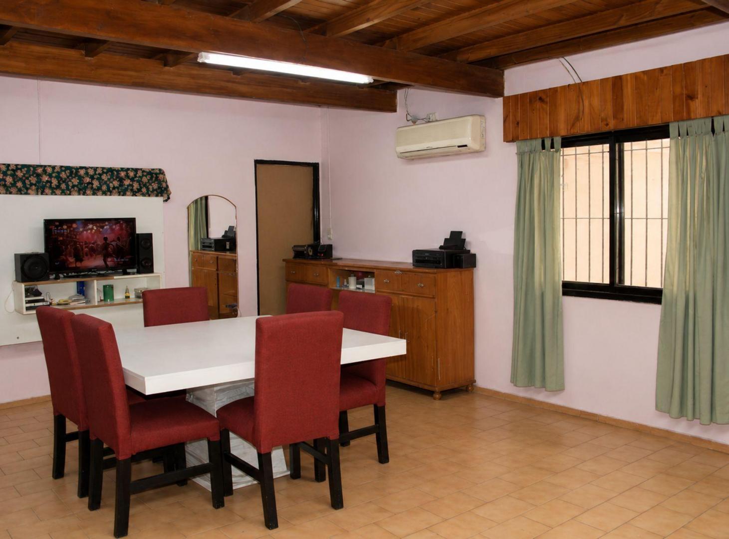 Foto de VENTA CASA c/ LOCAL COMERCIAL + SALÓN DE EVENTOS, imagen 3