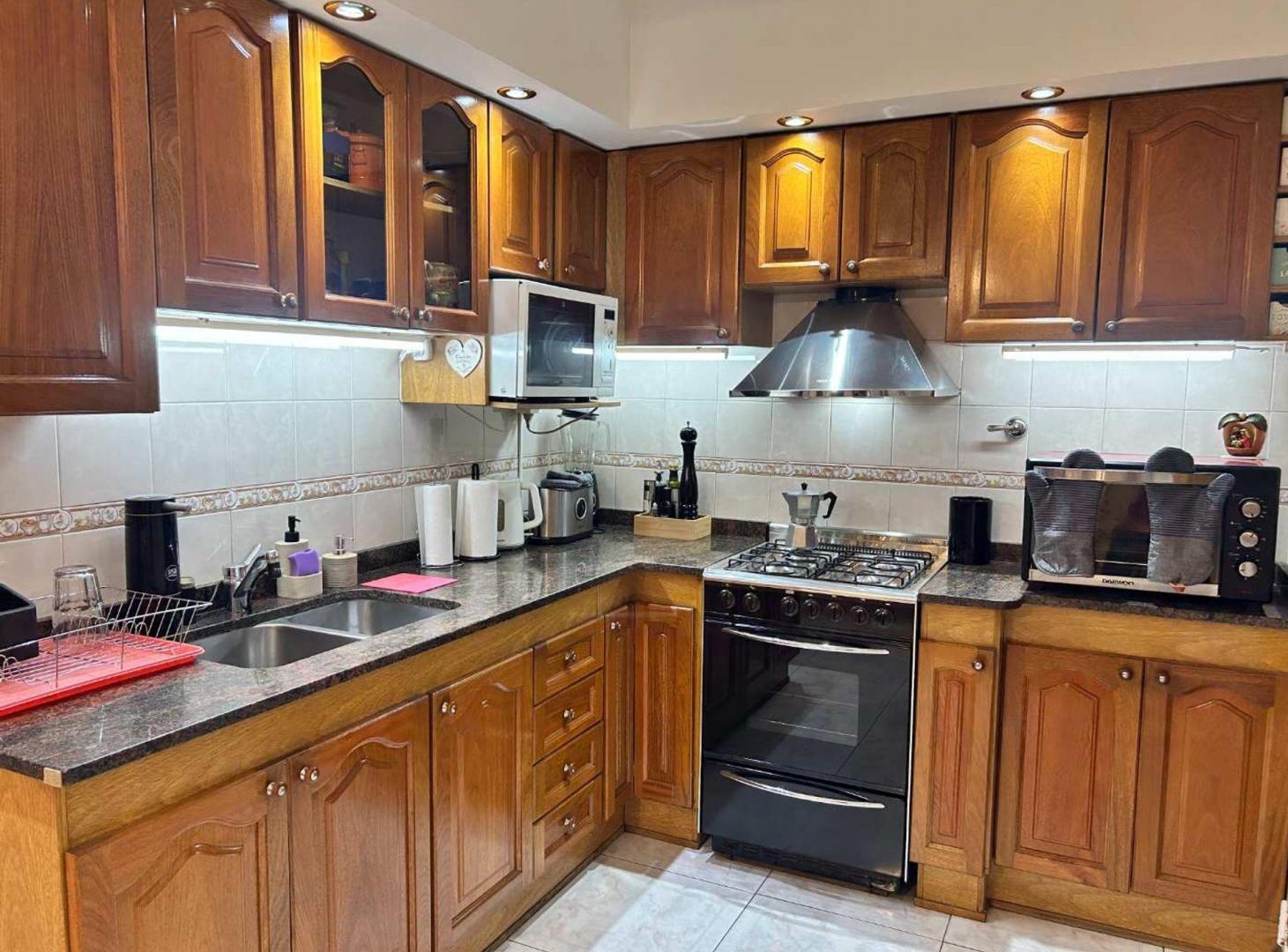 Foto de VENTA 4 AMBIENTES EN CABALLITO CON DOS COCHERAS, imagen 5
