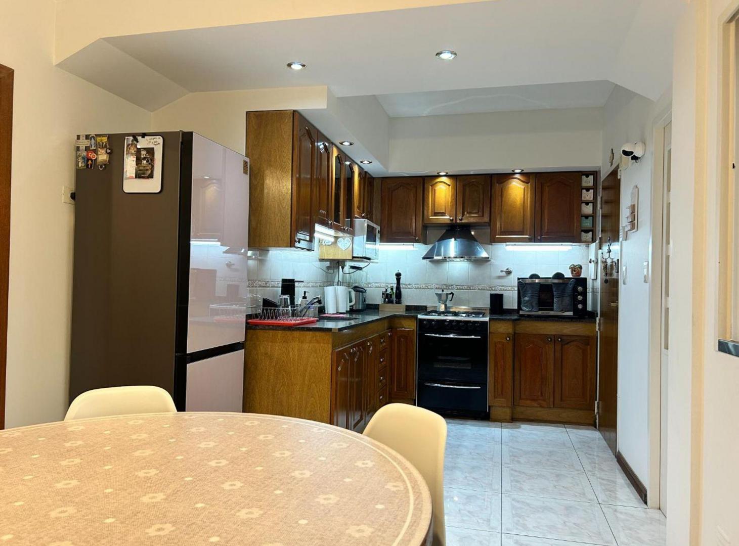 Foto de VENTA 4 AMBIENTES EN CABALLITO CON DOS COCHERAS, imagen 4