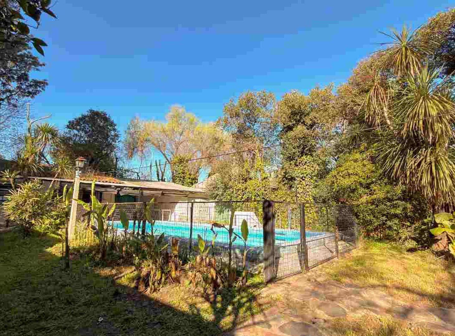 Foto de CASA CON 2 VIVIENDAS, QUINCHO Y PILETA GRAND BOURG, imagen 1