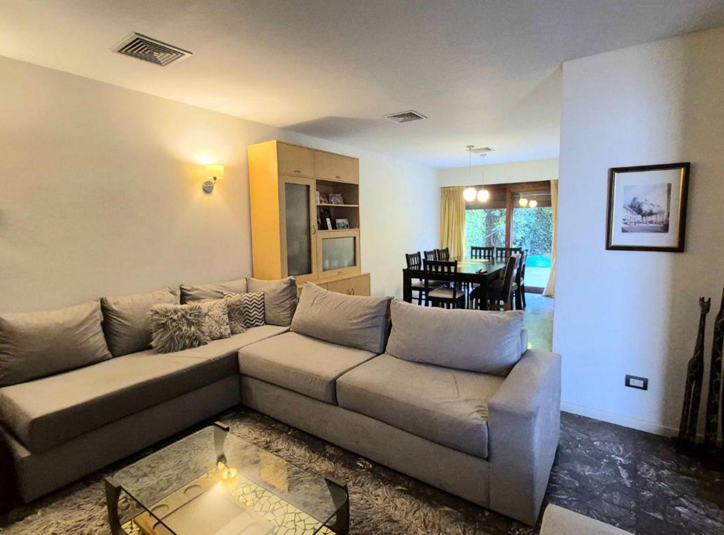 Foto de Casa 5 Amb en Villa Ballester, cochera y quincho, imagen 1