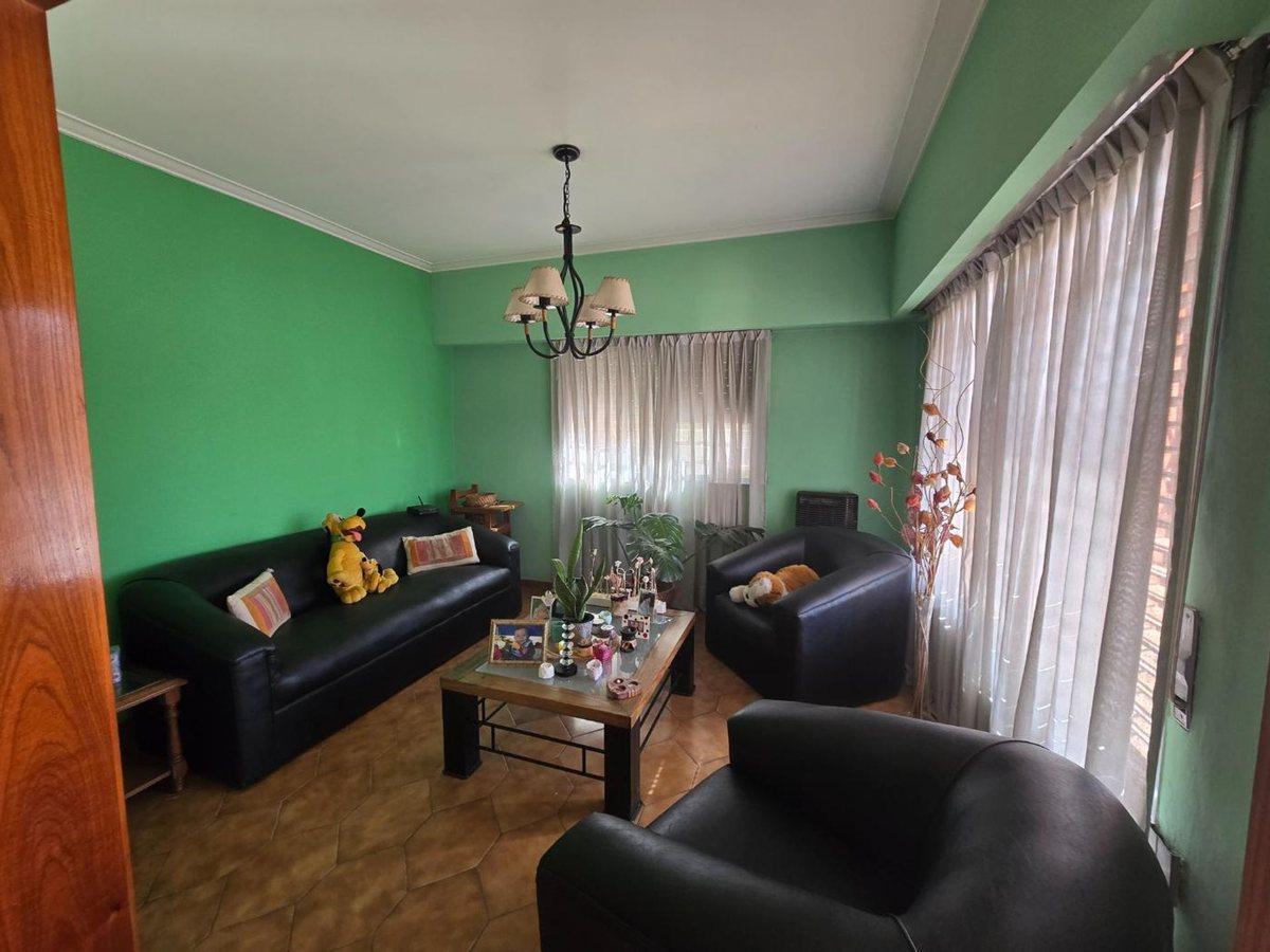 Foto de Venta Casa 4 Ambientes -Don Torcuato, imagen 2