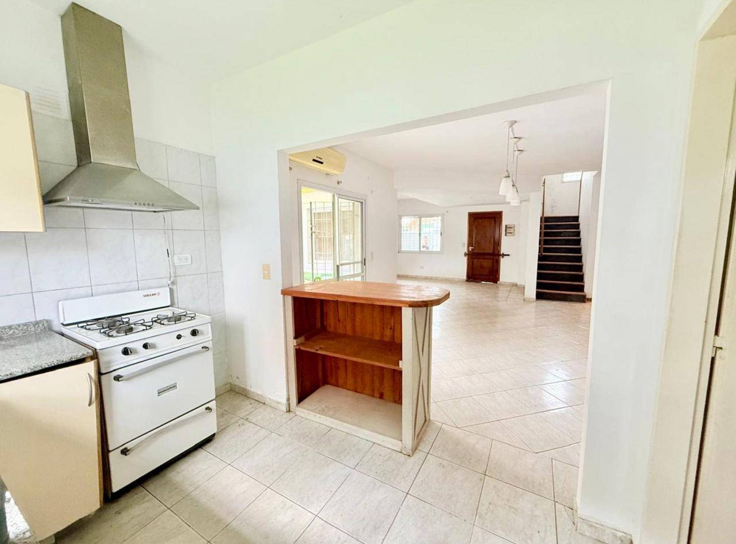 Foto de CASA EN VENTA 4 AMB LOS ROBLES DEL MONARCA PILAR, imagen 4