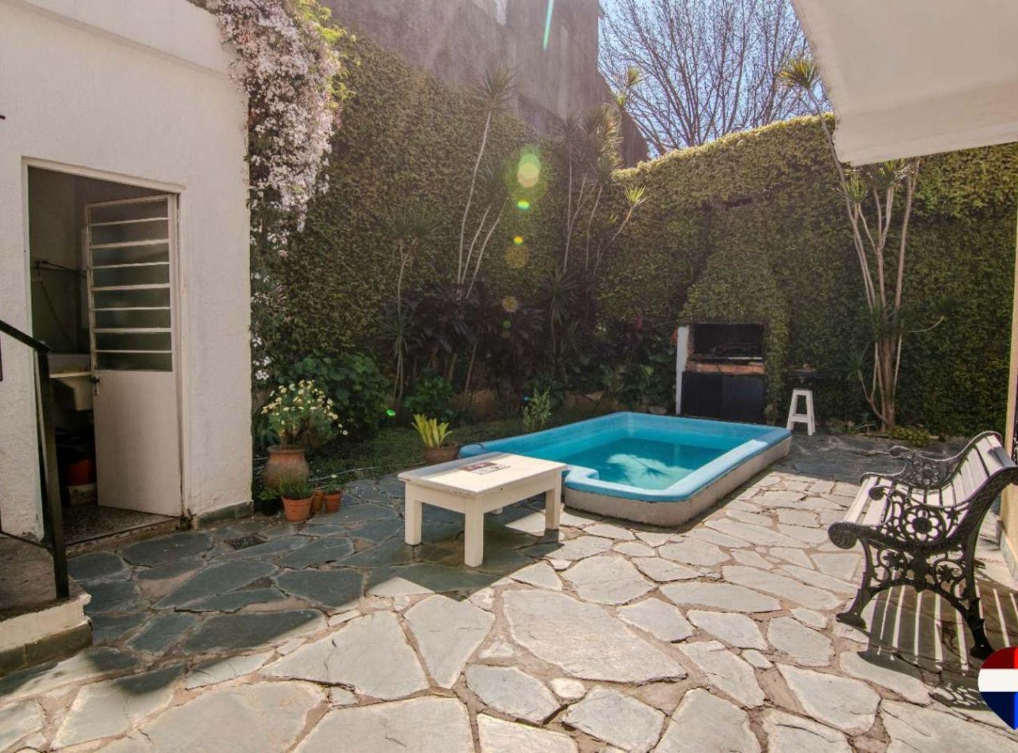 Foto de VENTA OLIVOS 2 CASAS C/ PILETA, GARAJE + LOCAL, imagen 1