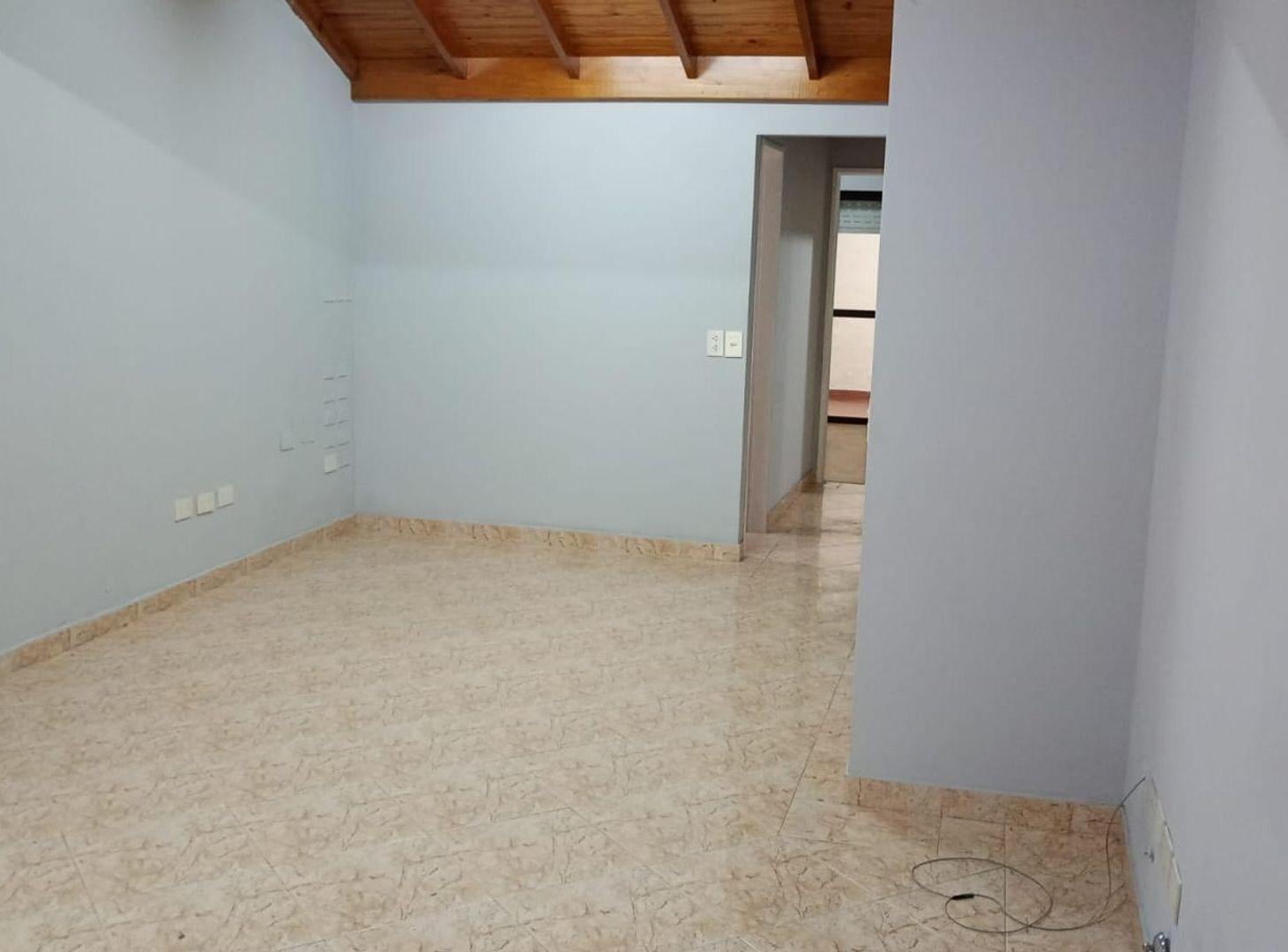Foto de ALQUILER Excelente PH 3 Amb. con Patio en Martínez, imagen 3