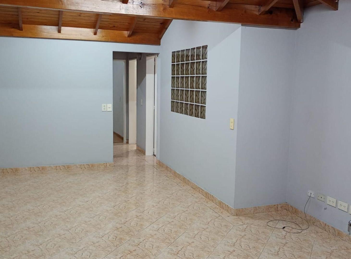 Foto de ALQUILER Excelente PH 3 Amb. con Patio en Martínez, imagen 2