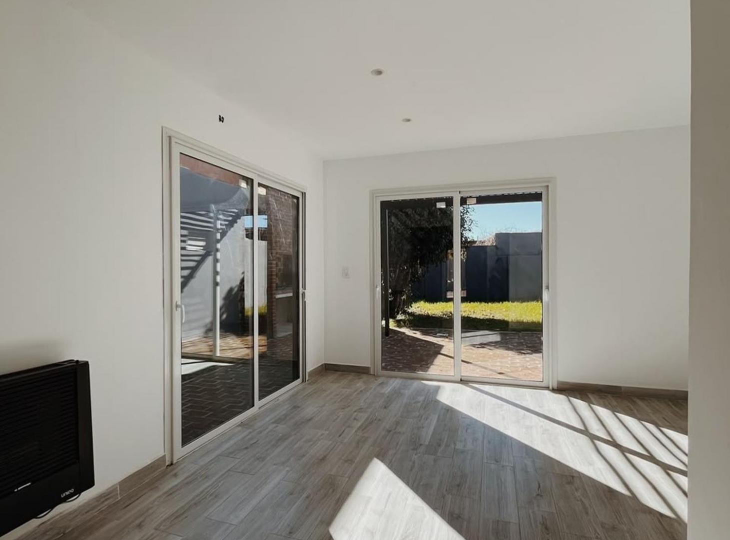 Foto de IMPERDIBLE Casa en VENTA apta crédito, imagen 2