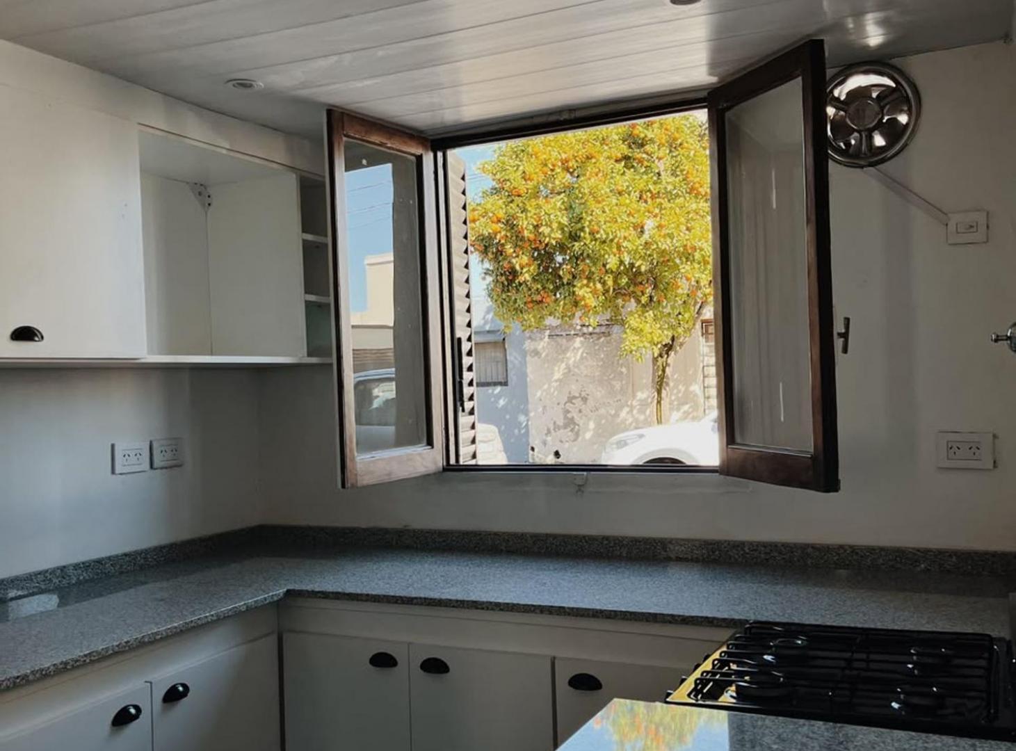 Foto de IMPERDIBLE Casa en VENTA apta crédito, imagen 4