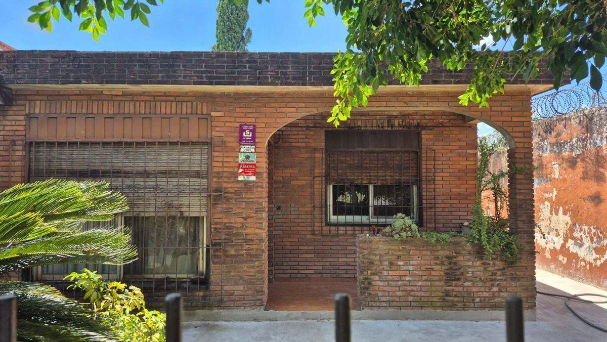 Foto de Venta Casa 5 Ambientes con Terreno libre, imagen 3