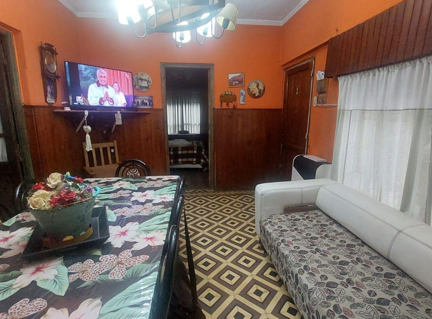 Foto de VENTA CASA 4 AMBIENTES MAS DEPTO - SAN MIGUEL, imagen 1