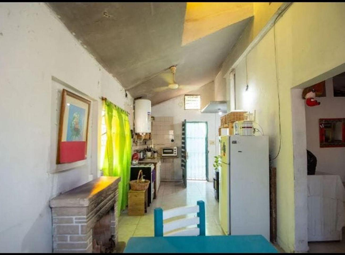 Foto de VENTA 4 DEPARTAMENTOS SOBRE MISMO LOTE - MORENO, imagen 3