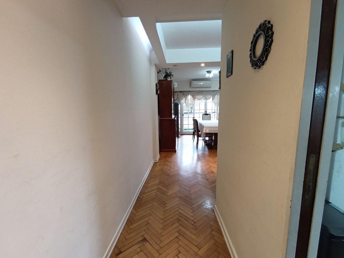 Foto de VENTA DEPTO 4 AMB. C/BALCON FLORES APTO CREDITO, imagen 5