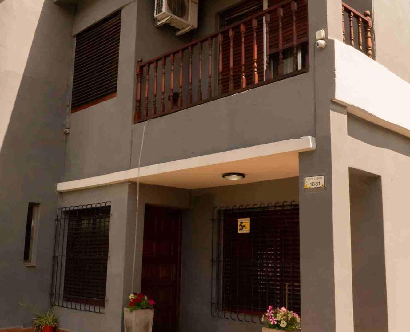 Foto de CASA EN VENTA 5 AMBIENTES - DON TORCUATO C/COCHERA, imagen 2