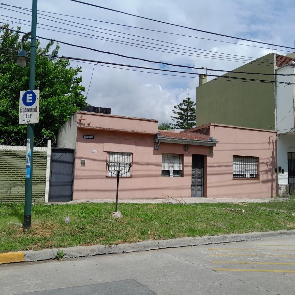 CASA + DEPTO BOULOGNE CENTRO