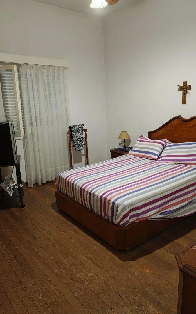 Hermosa casa 3 ambientes con jardín, fondo y pileta 4