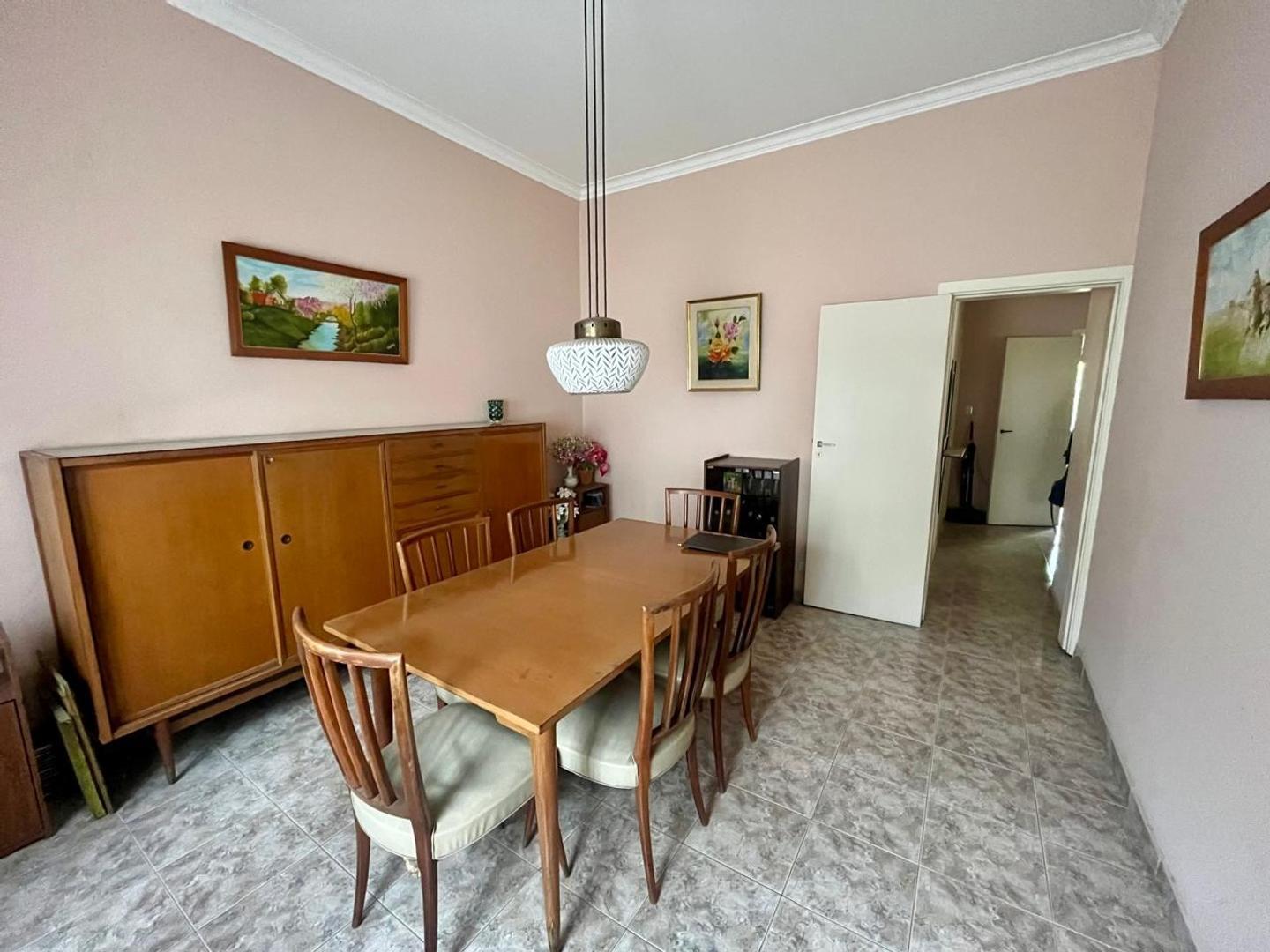Foto de Castelar Norte, Chalet tradicional con gran Lote, imagen 1