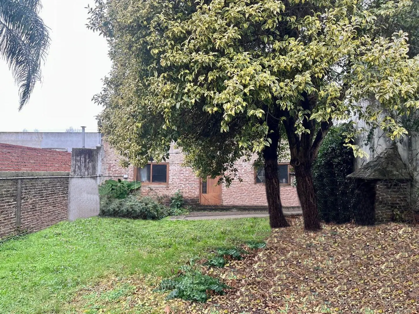 Chalet a reciclar en excelente ubicacion 1