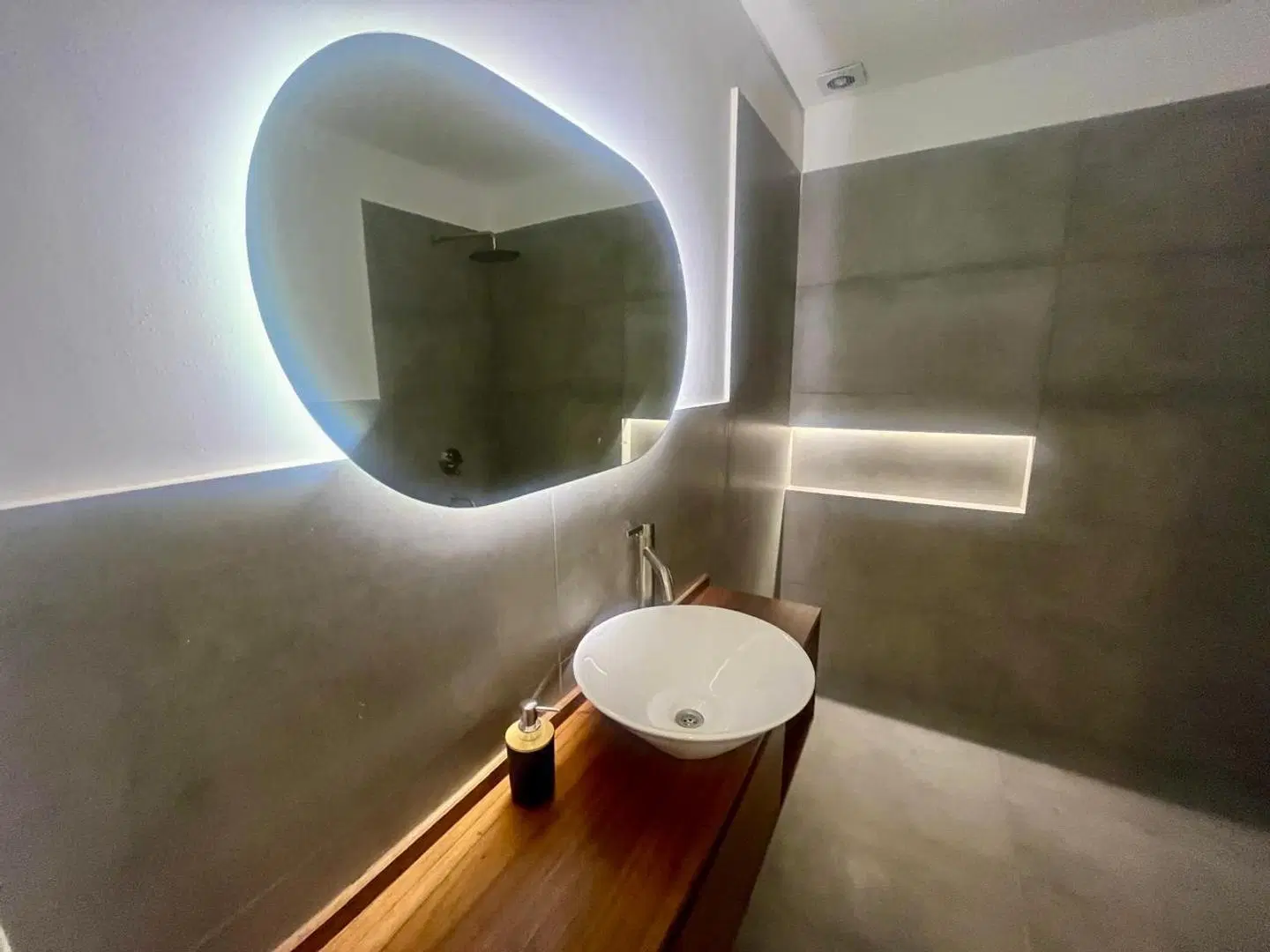 Casa minimalista totalmente reciclada a nuevo 3