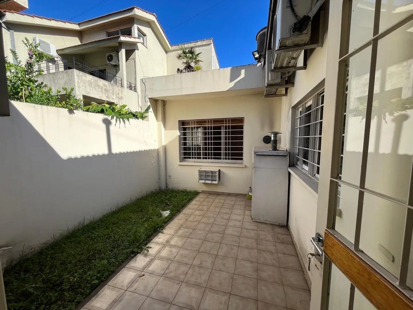 Casa tipo P.H de 3 ambientes en Castelar 5