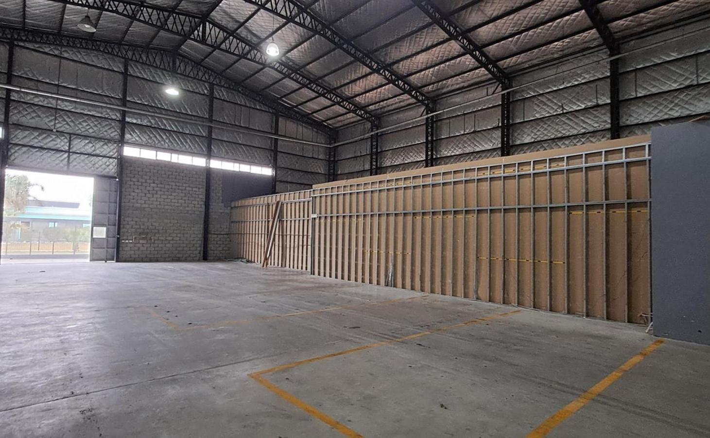 Foto de Galpon Comercial sobre Acceso Oeste Km 43, imagen 3
