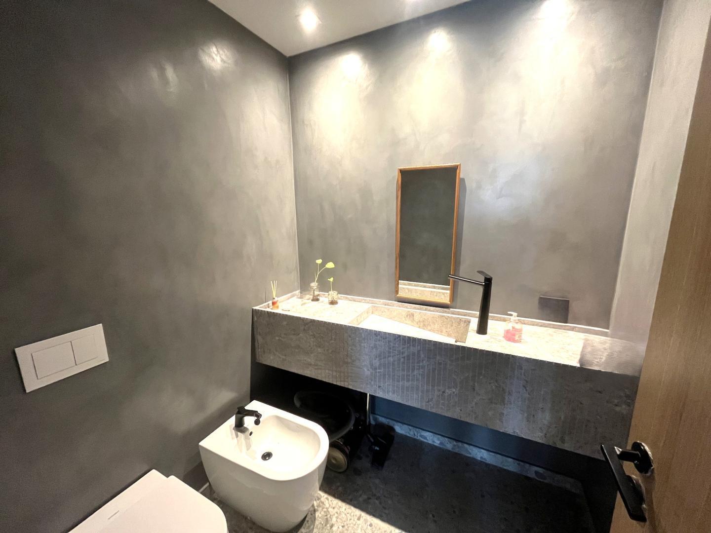 Foto de Excelente casa Minimalista en Parque Ayerza, imagen 2
