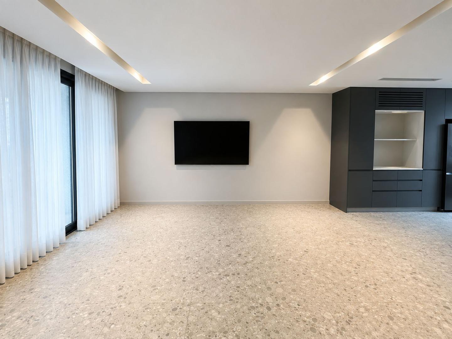 Foto de Excelente casa Minimalista en Parque Ayerza, imagen 1