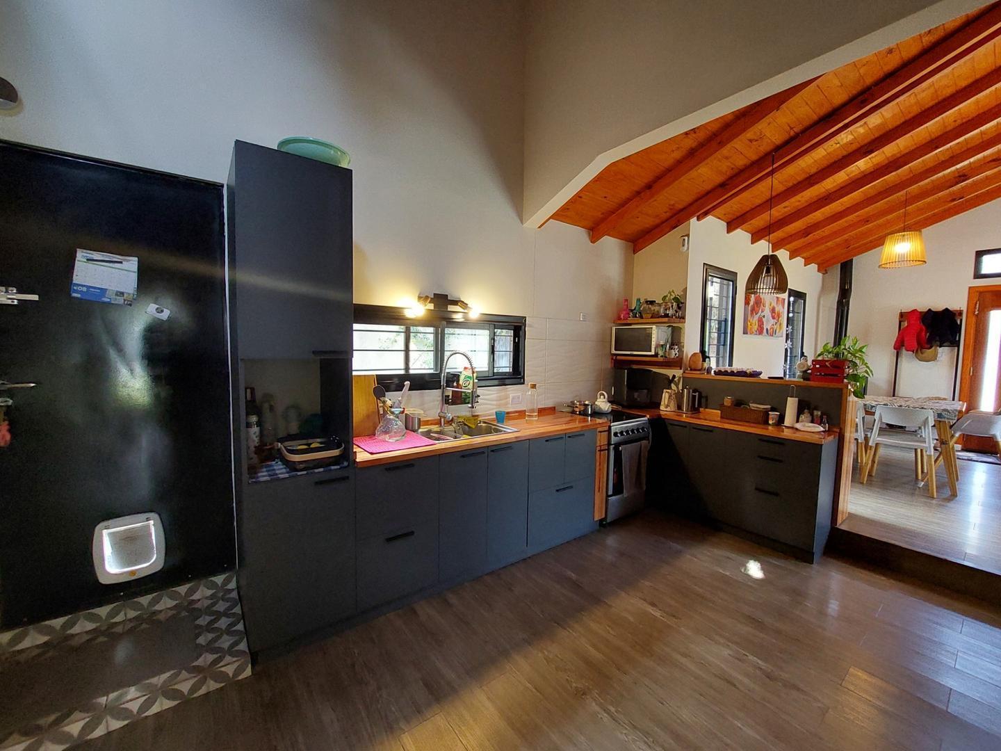 Foto de Venta-Villa Udaondo-2 dormitorios-escritorio-jardín/pileta., imagen 4
