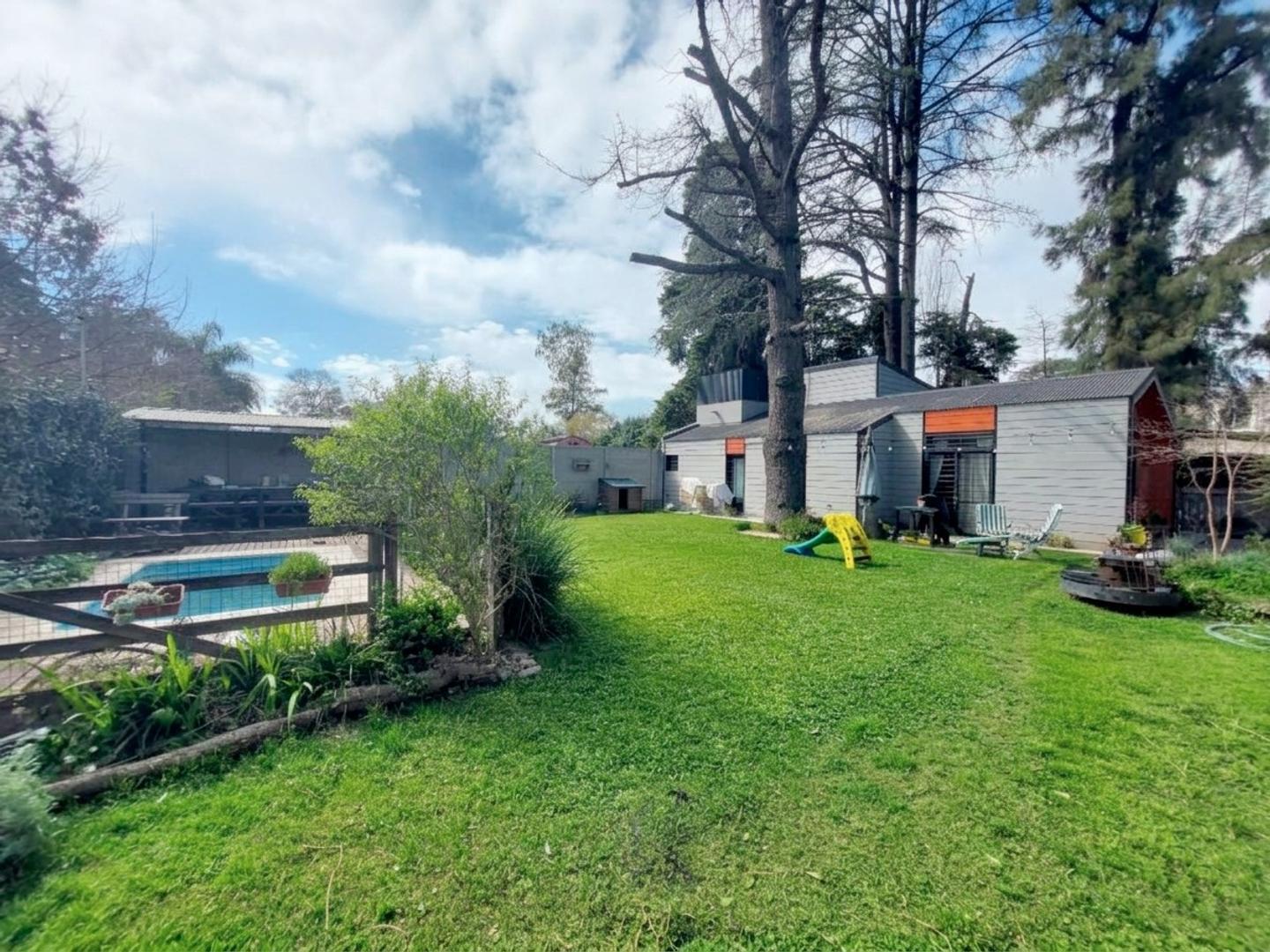 Foto de Venta-Villa Udaondo-2 dormitorios-escritorio-jardín/pileta., imagen 3