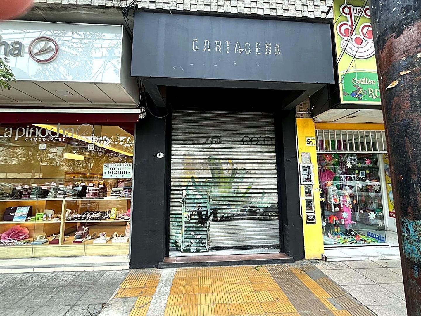 Foto de Local en centro comercial de Castelar Norte, imagen 2