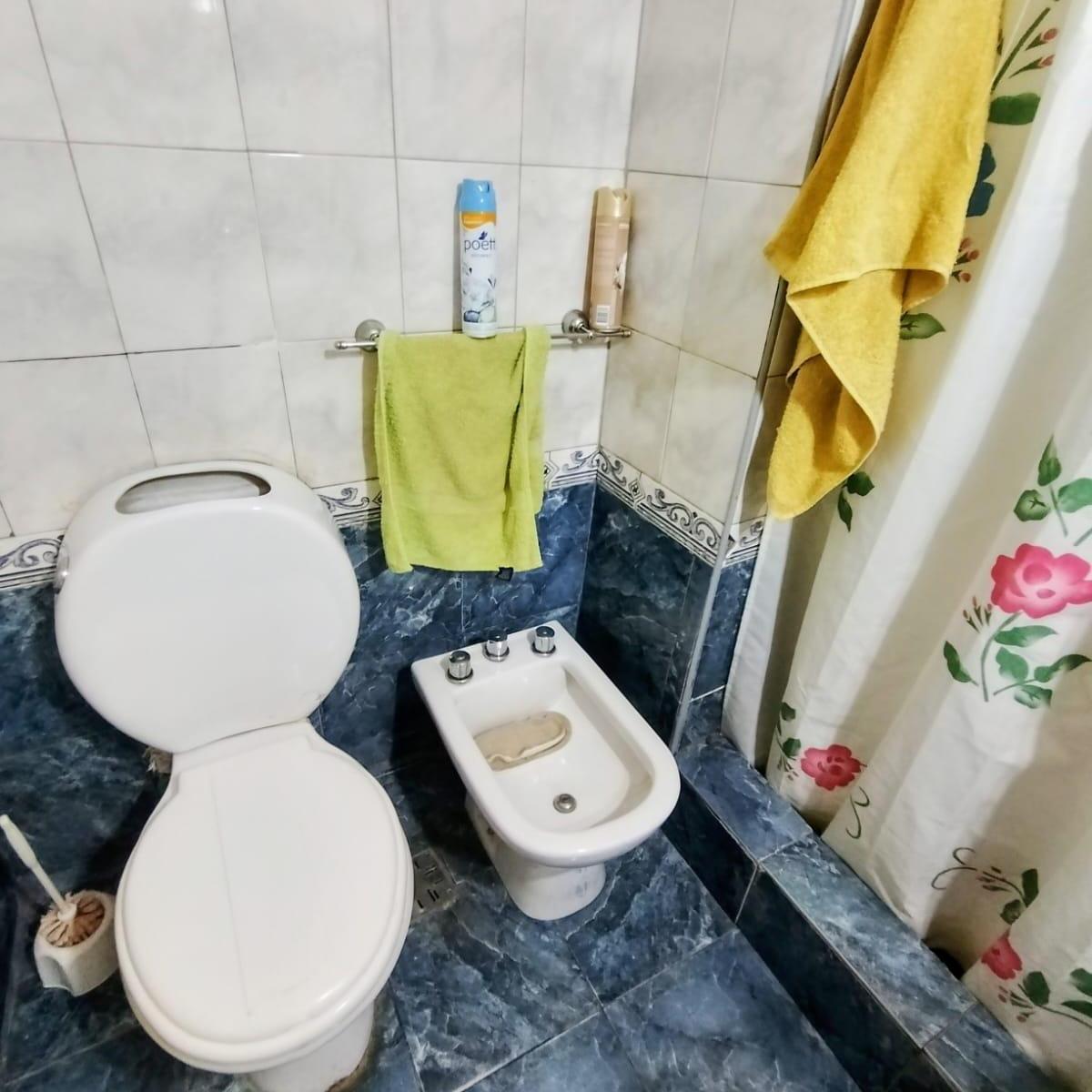 Mar del Plata. Venta Local con Vivienda Sobre Av J. P. Ramos. 2