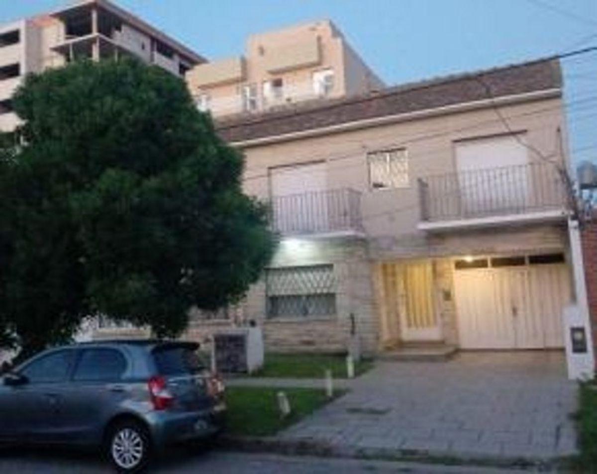 PUNTA MOGOTES. 2 AMB. EN VENTA A 1 CUADRA DEL MAR. APTO CRÉDITO.
